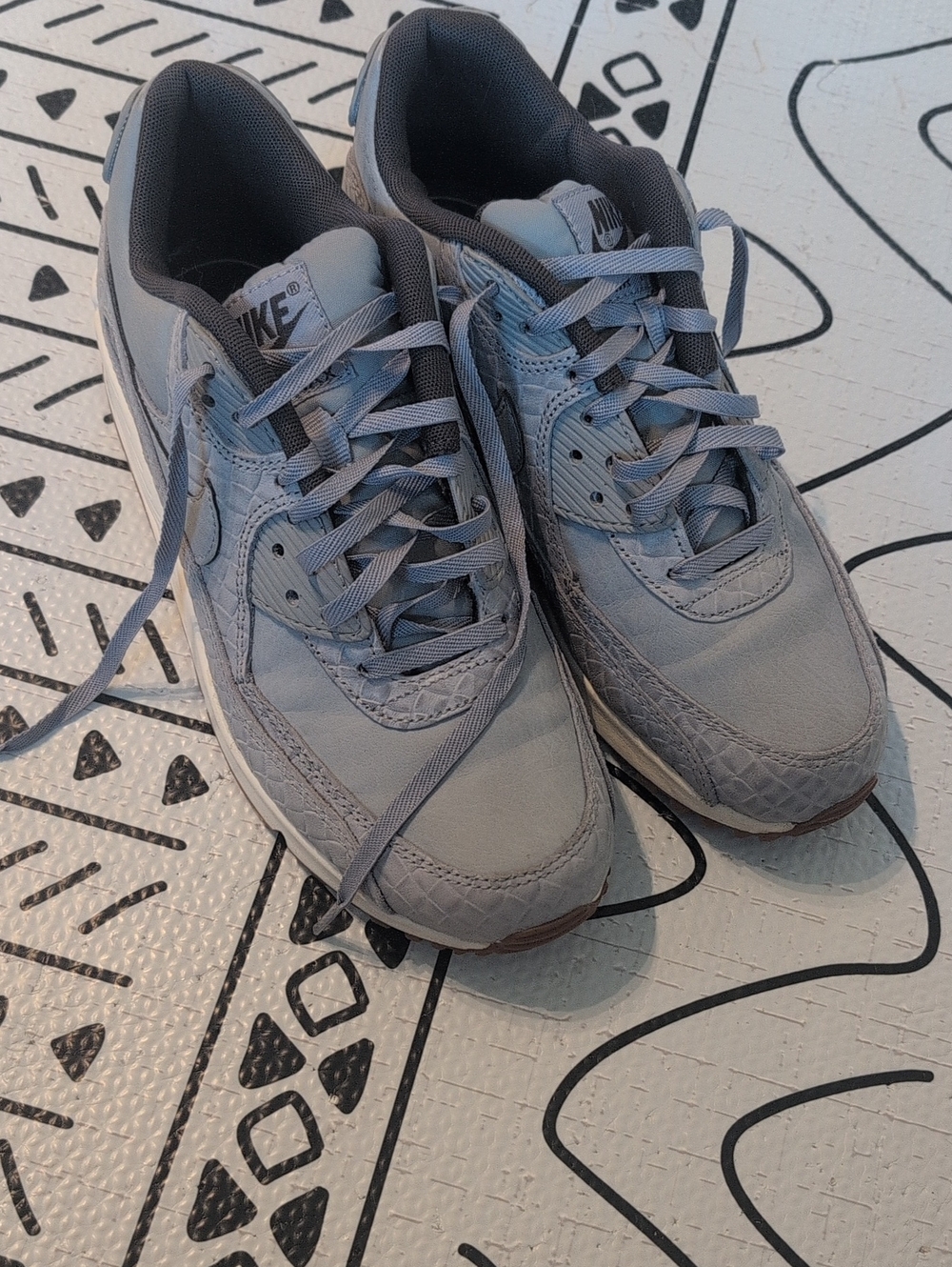 Nike Wmns Air Max 90 PremiumWolf Grey/ Wolf Grey-Sail Size 8.5
